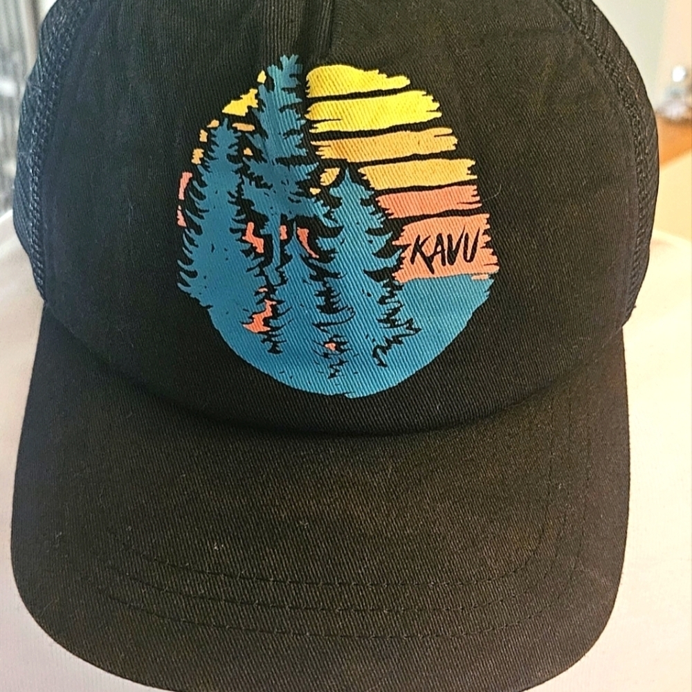 Vintage Kavu SnapBack Trucker Hat Sunset Trees Design Black Snapback